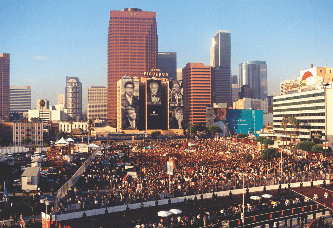 The crowd outside the Democratic National Convention, 2000